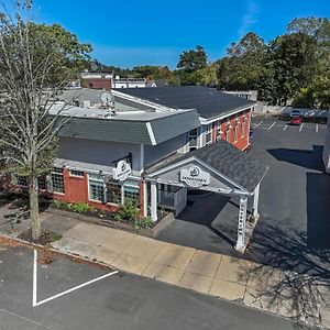 Downtown Dover Inn